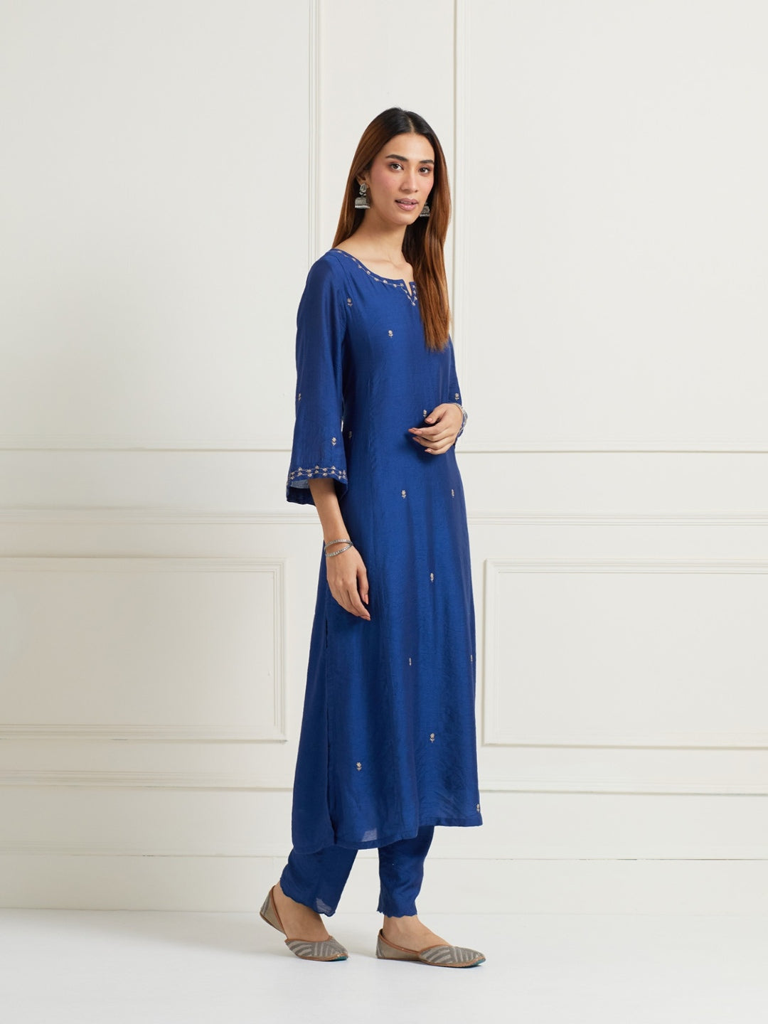 BLUE CHANDERI HANDWORK EMBROIDERED KURTI WITH PANTS AND DUPATTA (SET OF THREE)