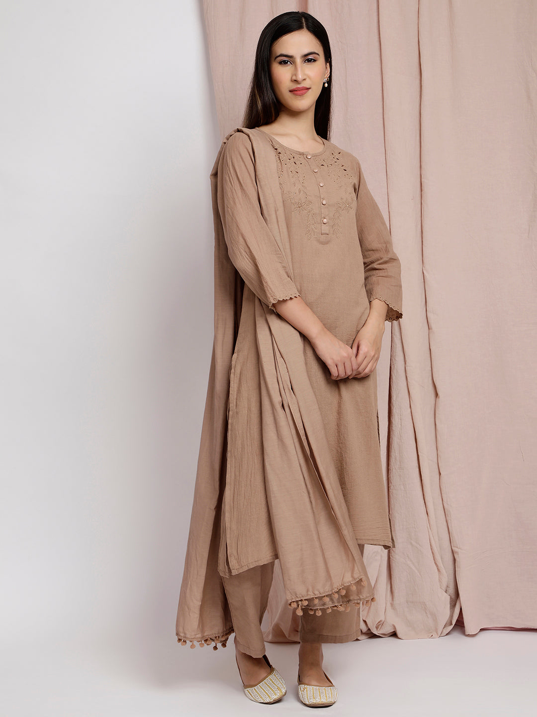 BROWN CUTWORK EMBROIDERED COTTON KURTA WITH PANTS