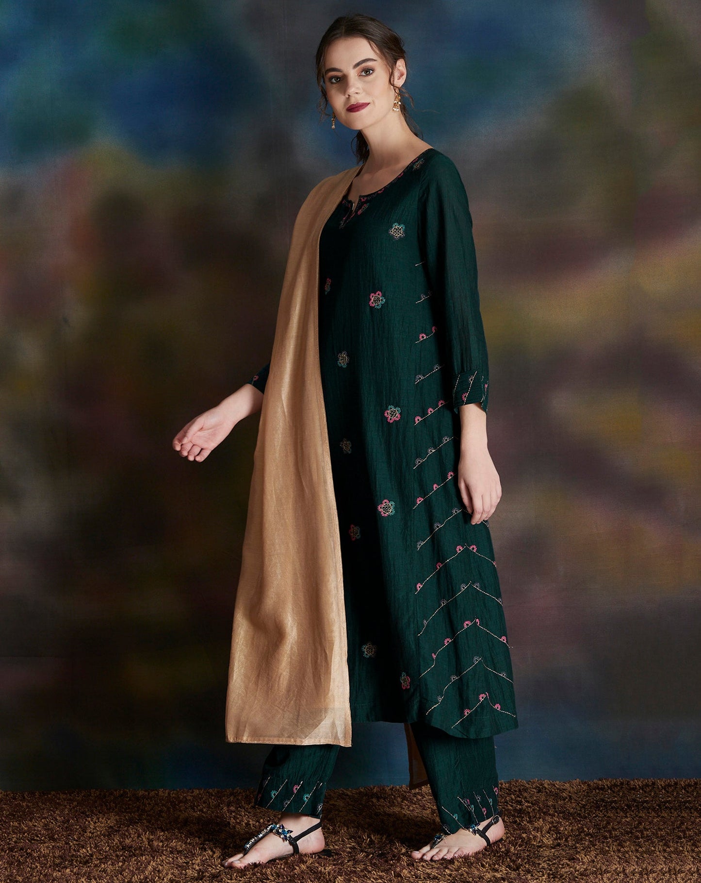 GREEN THREAD EMBROIDERED COTTON SILK KURTA WITH PANTS