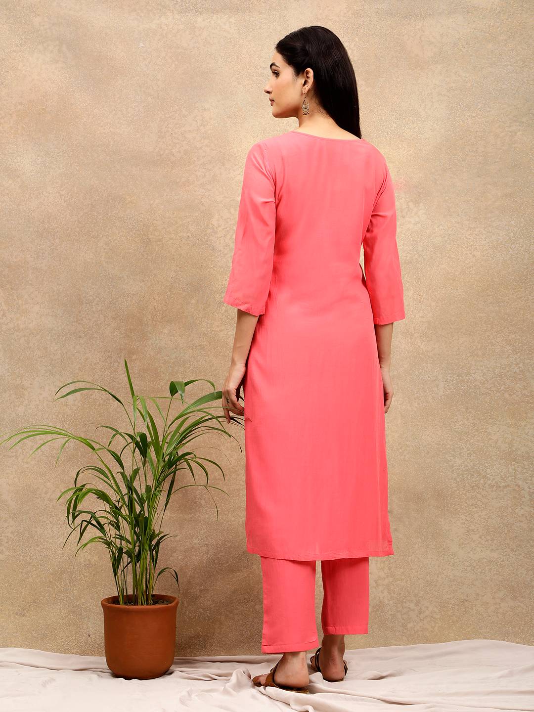 PINK APPLIQUE EMBROIDERED COTTON SILK KURTA WITH PANTS