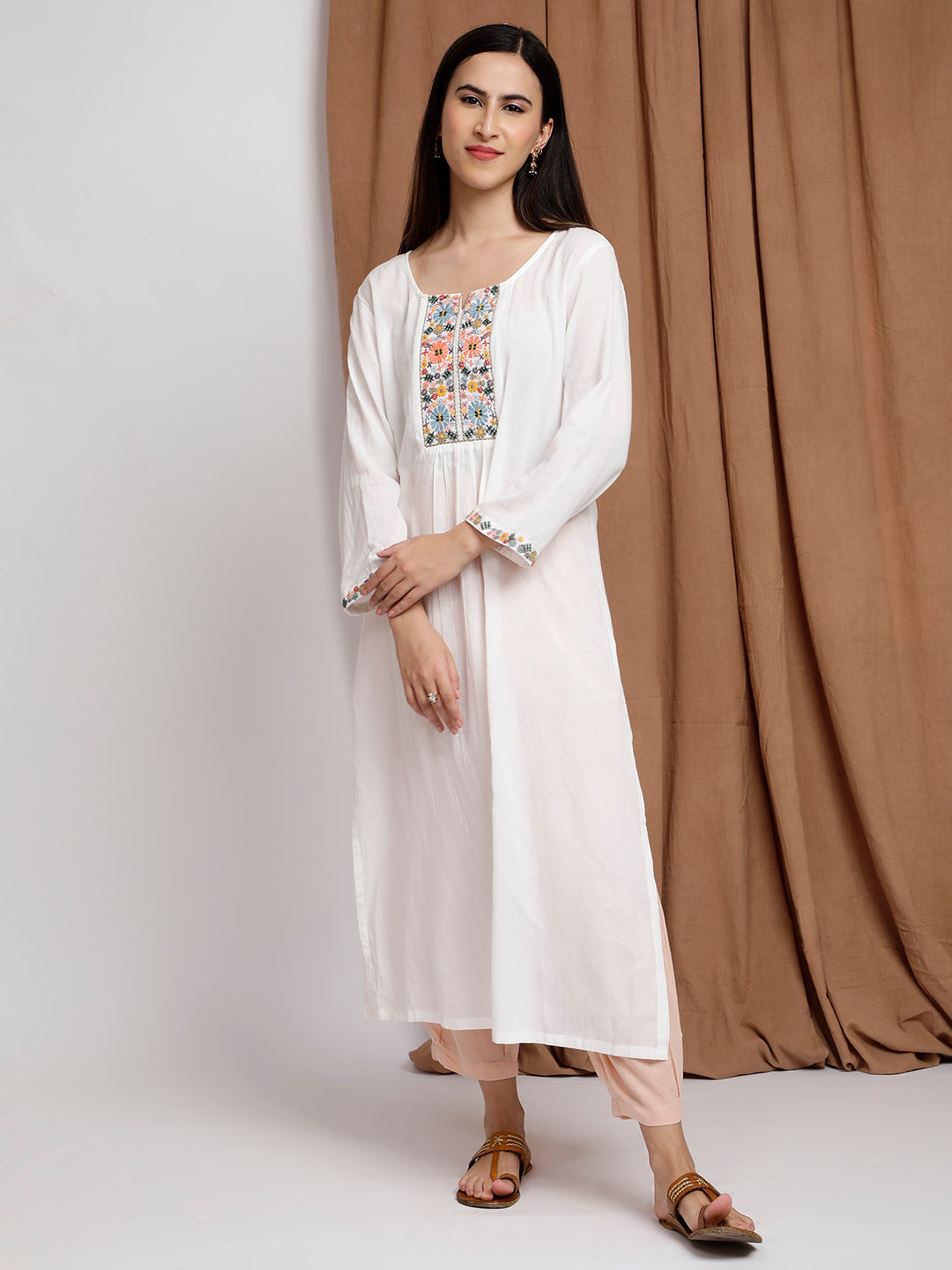IVORY EMBROIDERED COTTON KURTA WITH PEACH PANTS