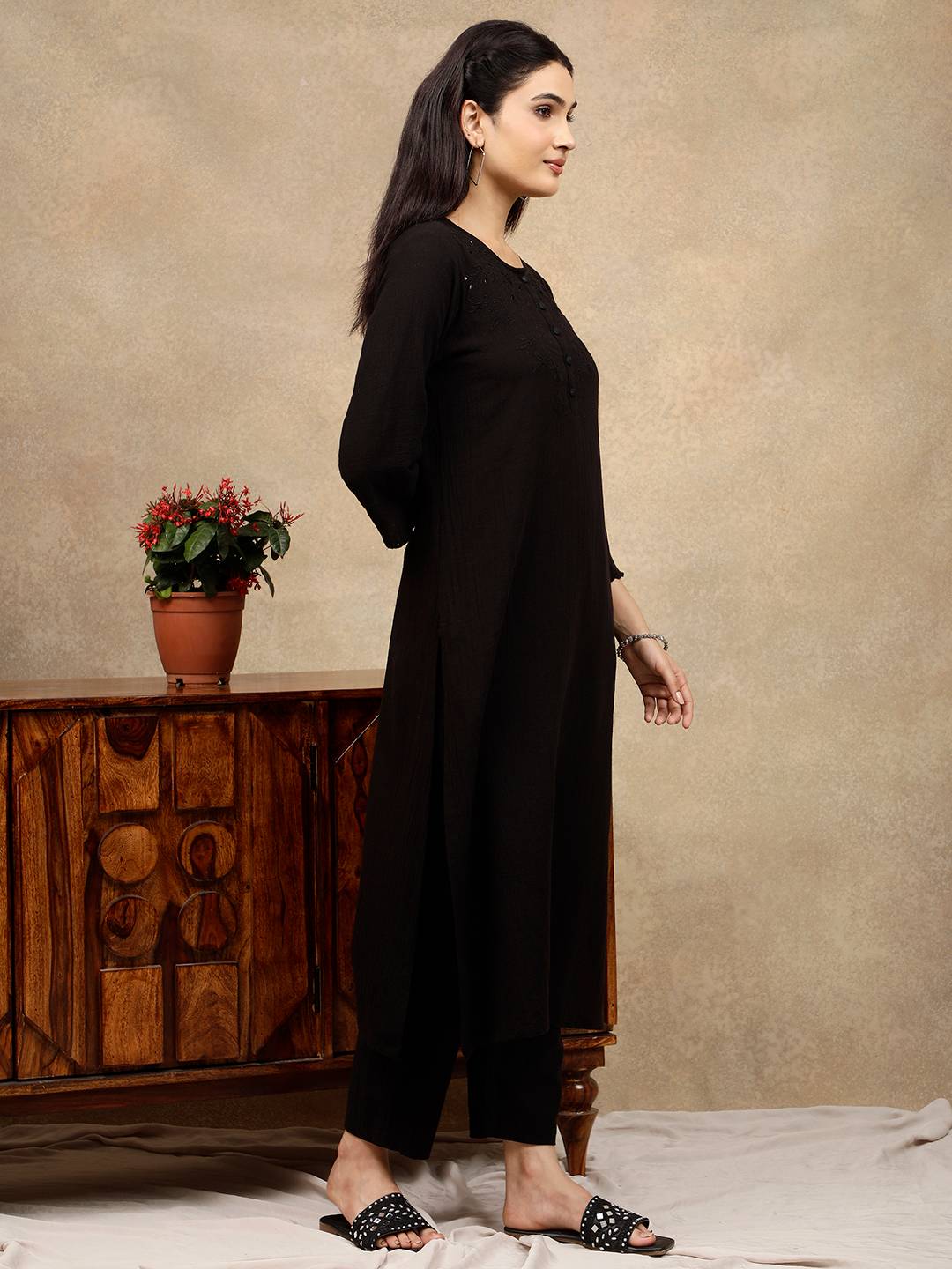 BLACK CUTWORK EMBROIDERED COTTON KURTA PANTS WITH DUPATTA