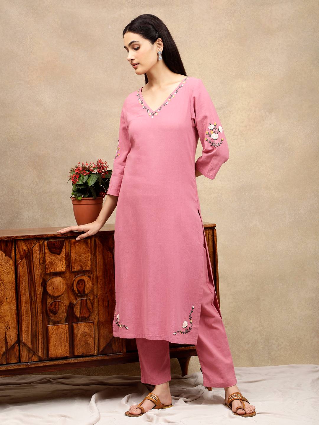 PINK EMBROIDERED KURTA WITH PANTS
