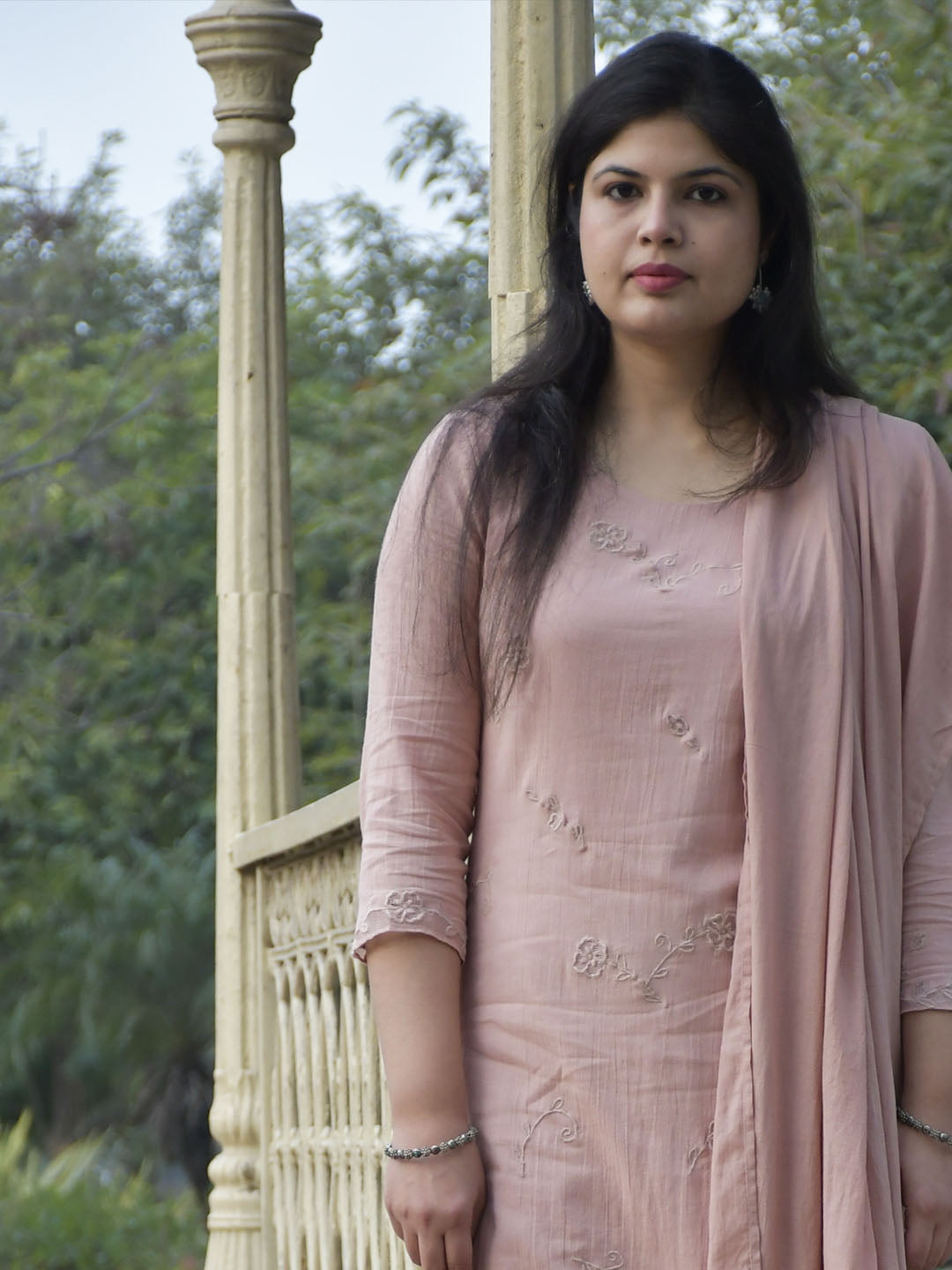 Dusky Pink Applique Kurta With Pants & Dupatta
