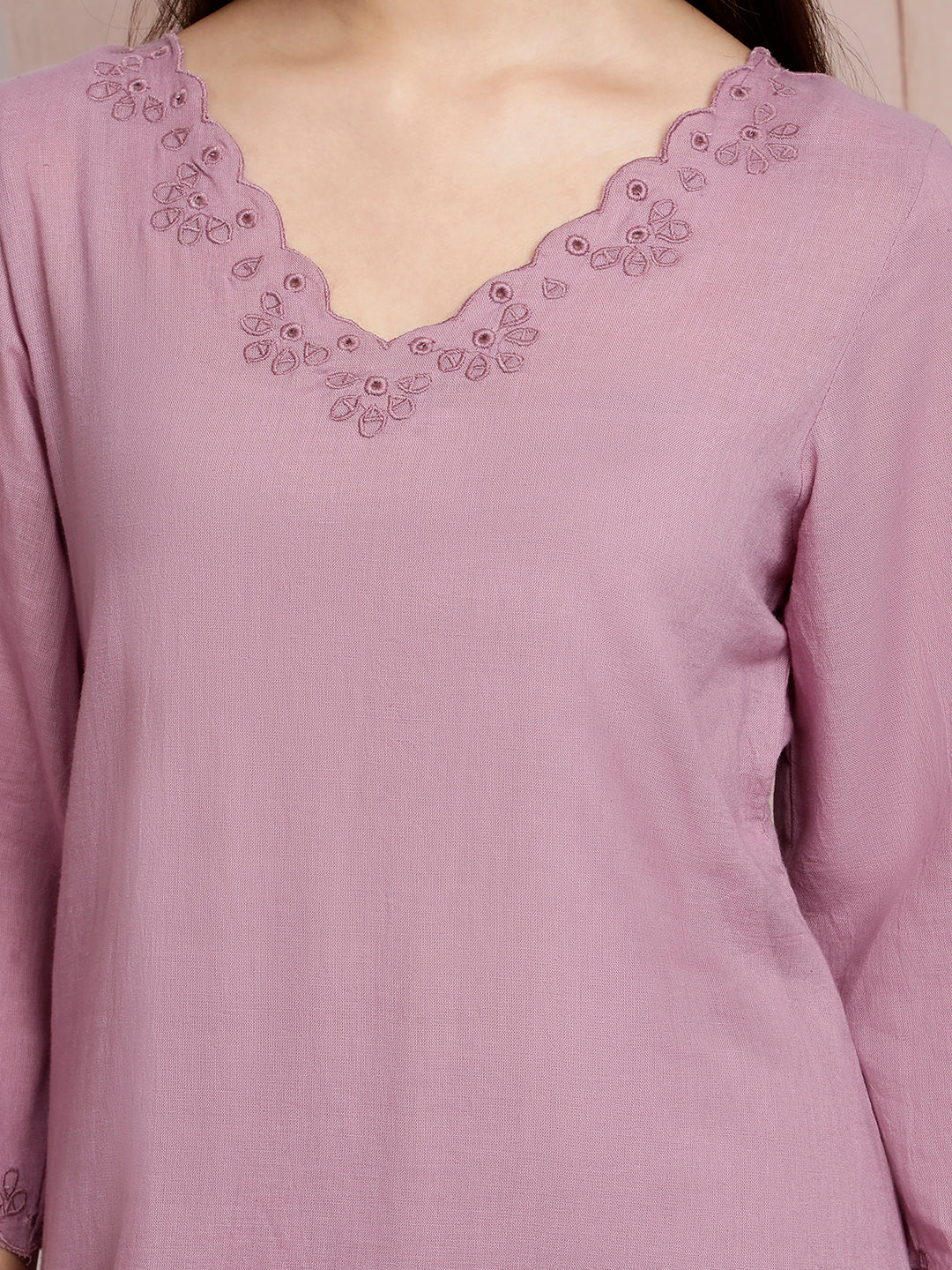 PURPLE SCALLOP EMBROIDERED KURTA WITH PANTS