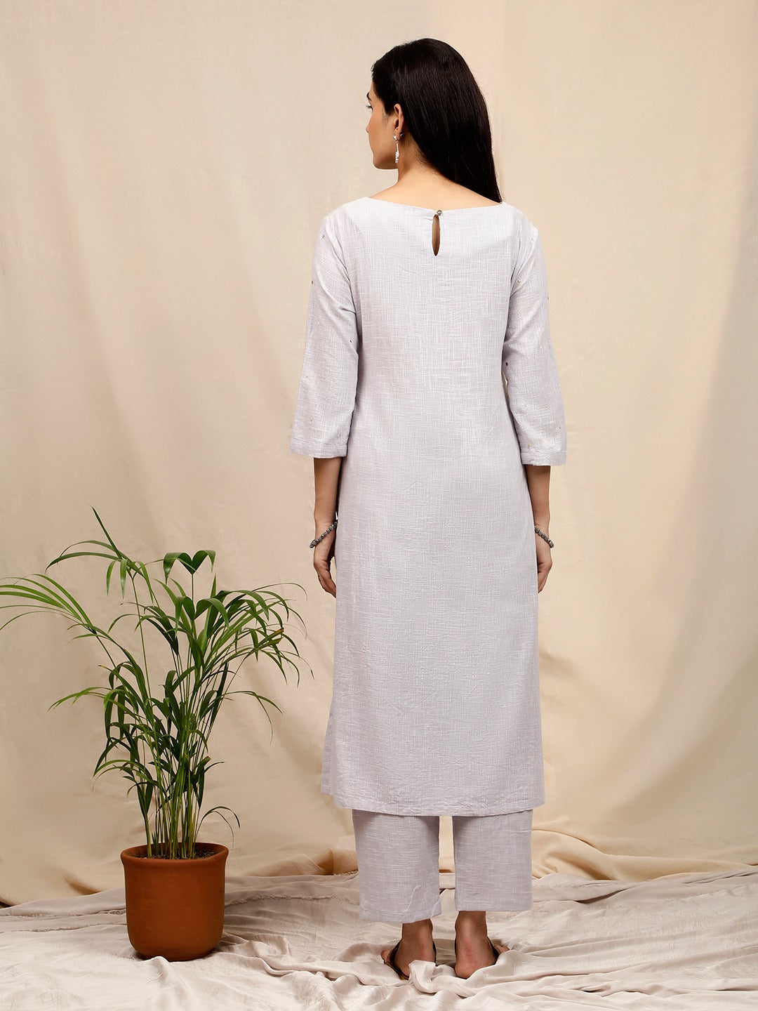 BLUE COTTON SLUB FLORAL EMBROIDERED KURTA WITH PANTS