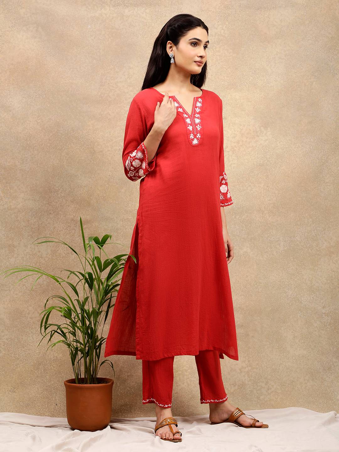 RED CONTRAST EMBROIDERED KURTA WITH PANTS