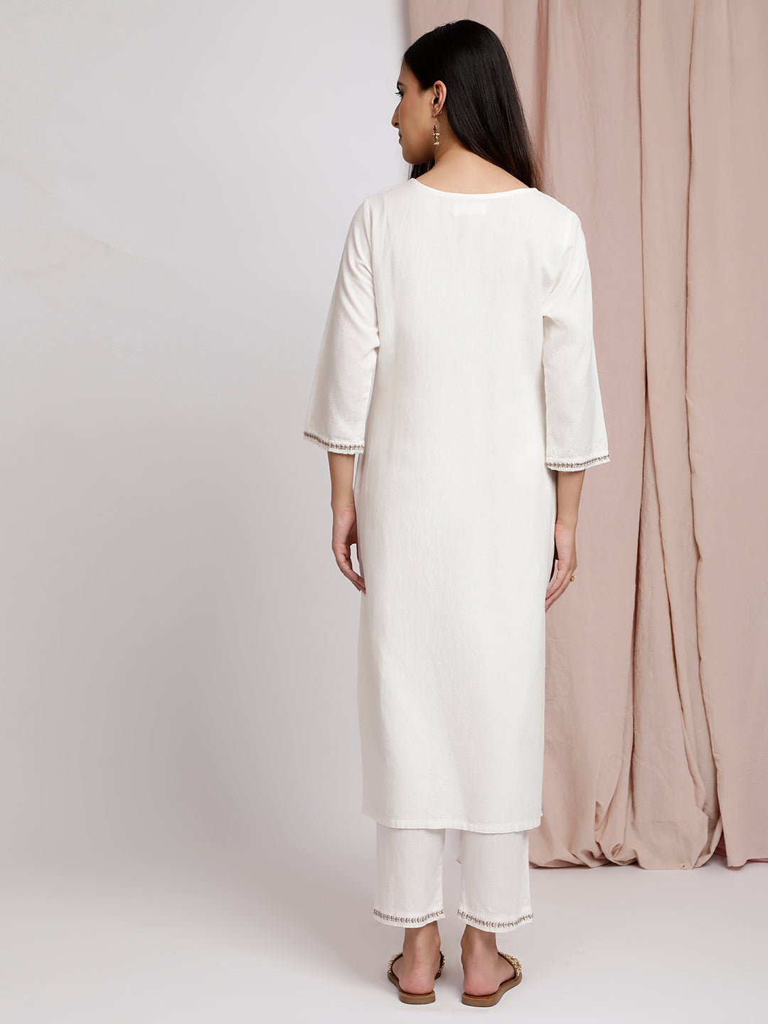 OFF-WHITE COTTON LINEN APPLIQUE EMBROIDERED KURTA