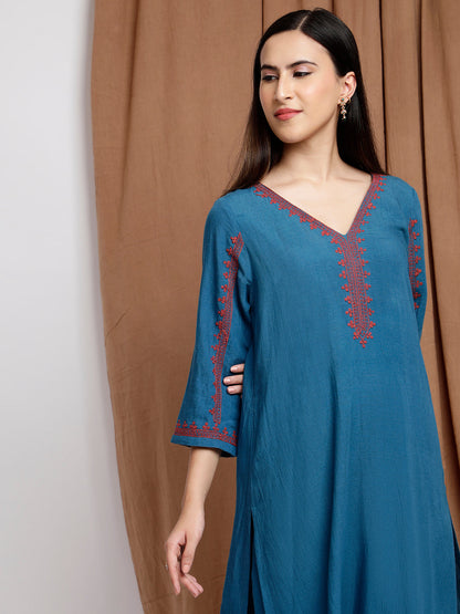 BLUE EMBROIDERED LINEN KURTA WITH PANTS