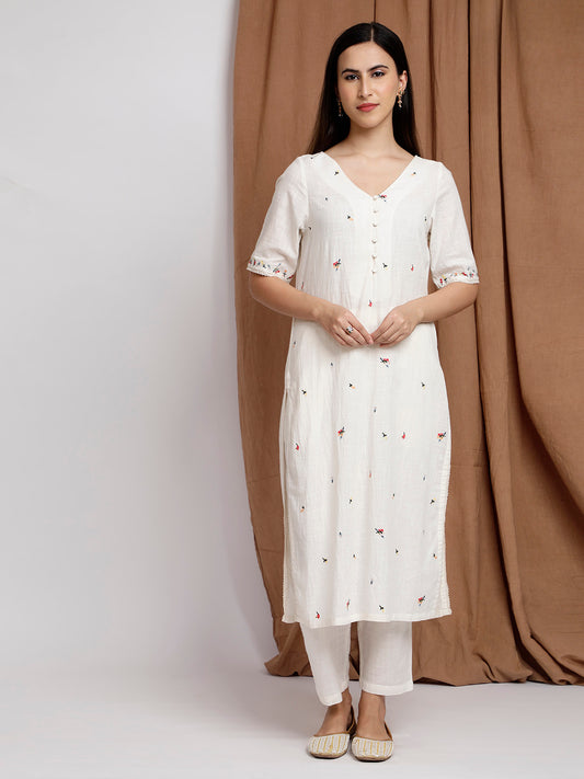 IVORY EMBROIDERED COTTON SLUB KURTA WITH PANTS