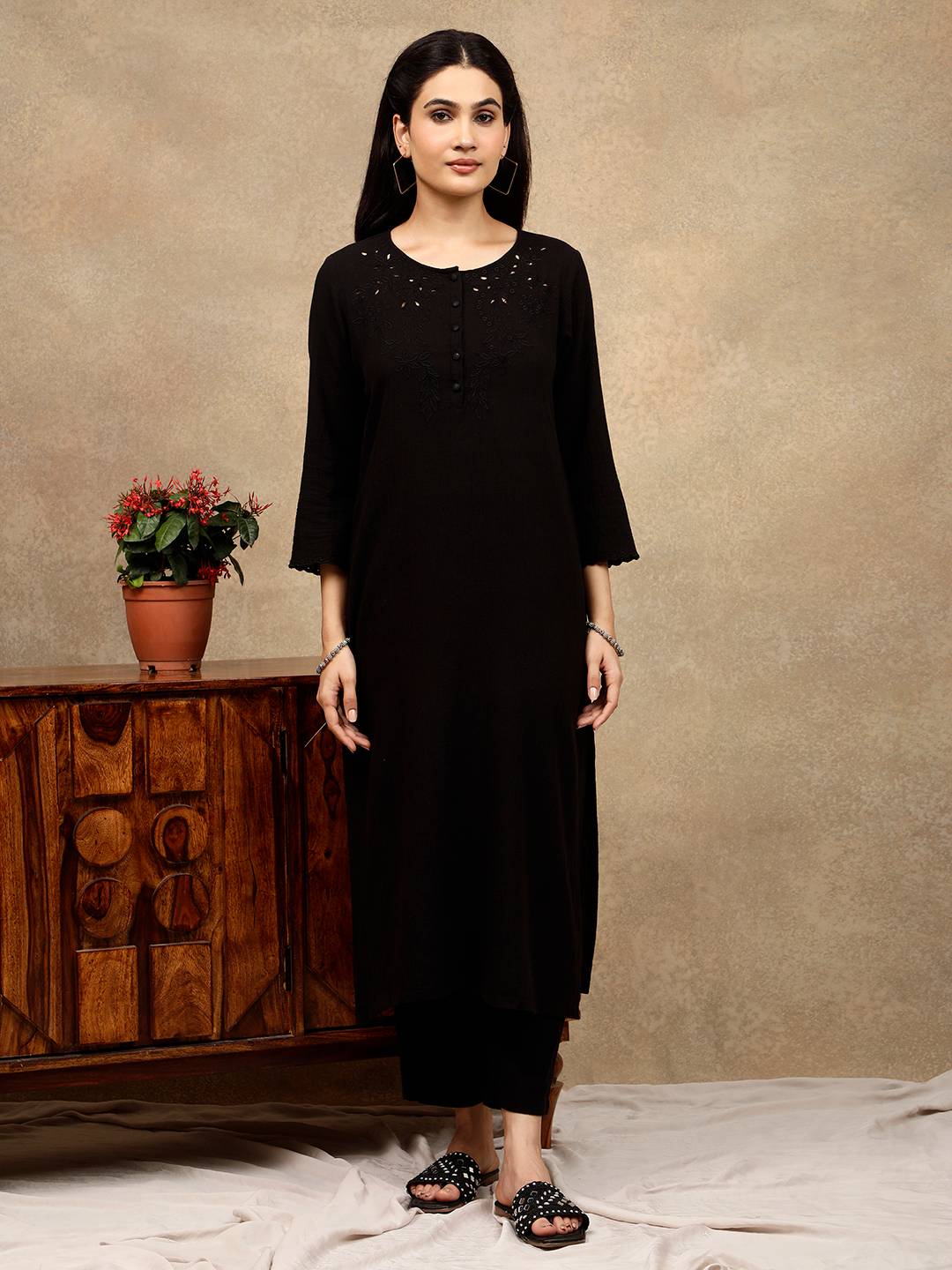 BLACK CUTWORK EMBROIDERED COTTON KURTA WITH PANTS