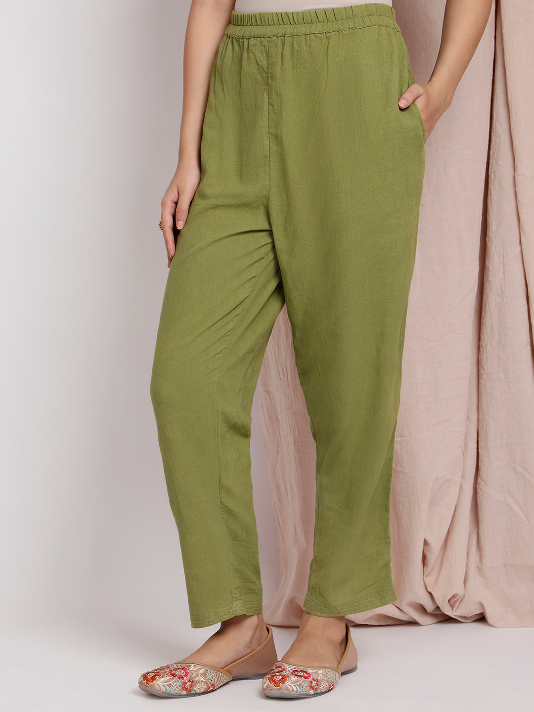 SAGE GREEN EMBROIDERED COTTON KURTA WITH PANTS