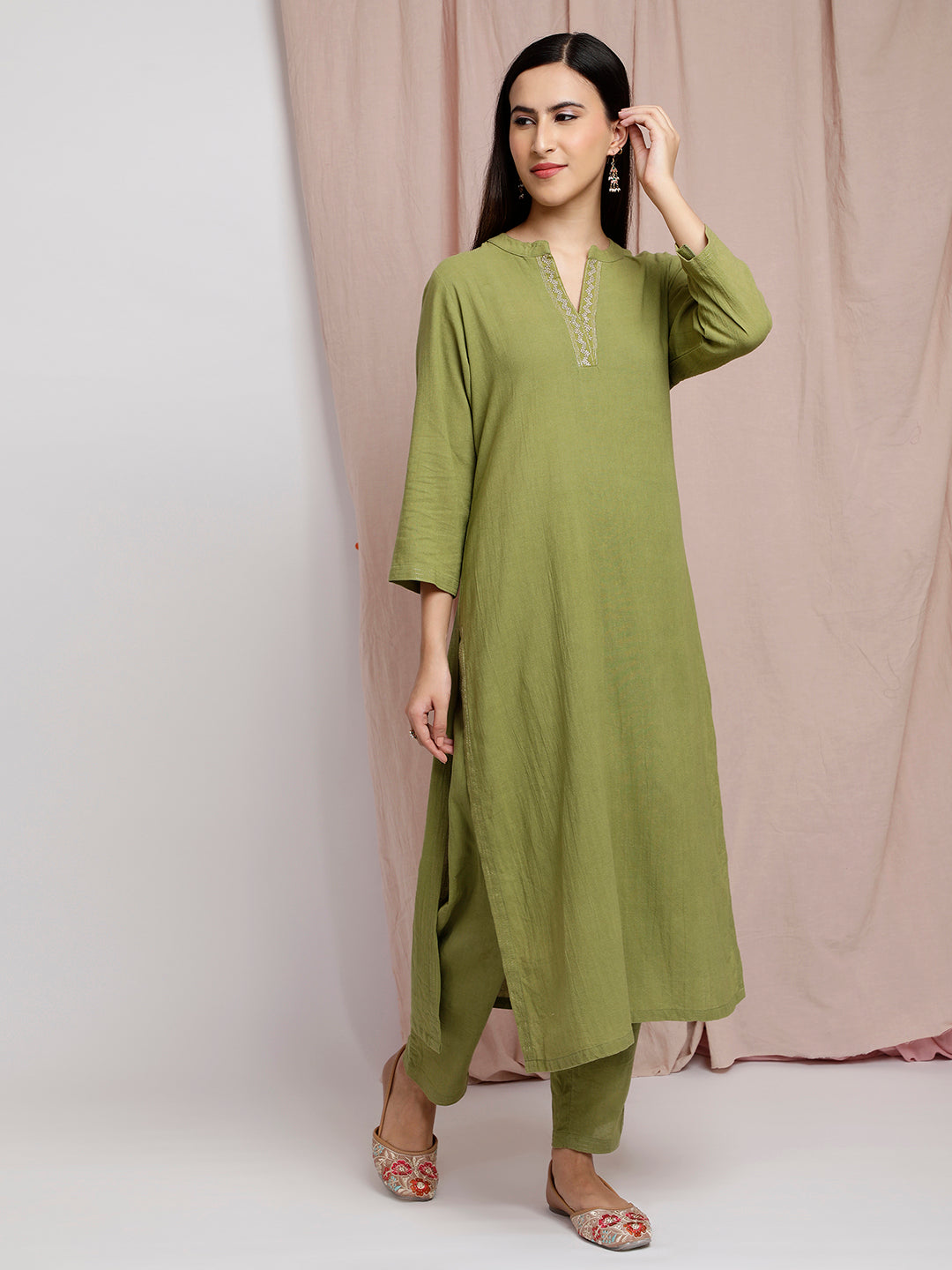 SAGE GREEN EMBROIDERED COTTON KURTA WITH PANTS