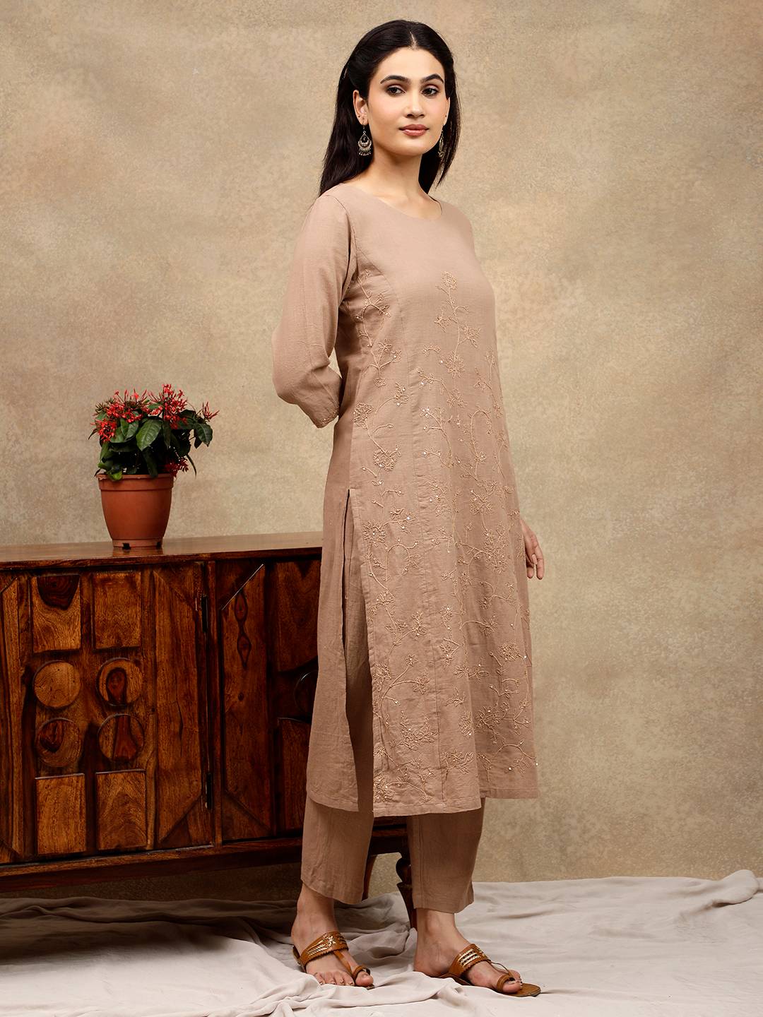 BROWN ALL OVER DORI EMBROIDERED WITH SEQUIN KURTA WITH PANTS