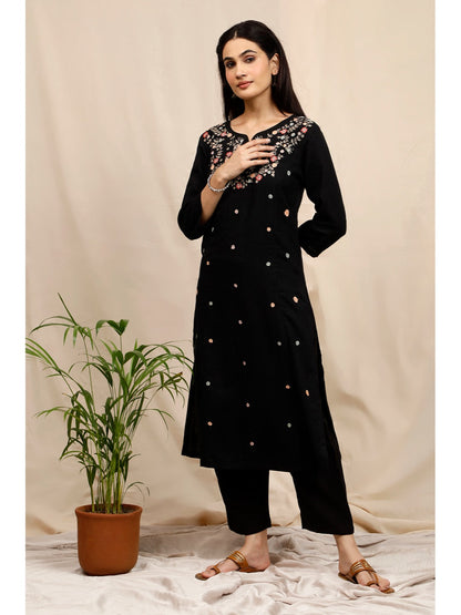 BLACK EMBROIDERED VISCOSE LINEN KURTA  PANTSWITH DUPATTA