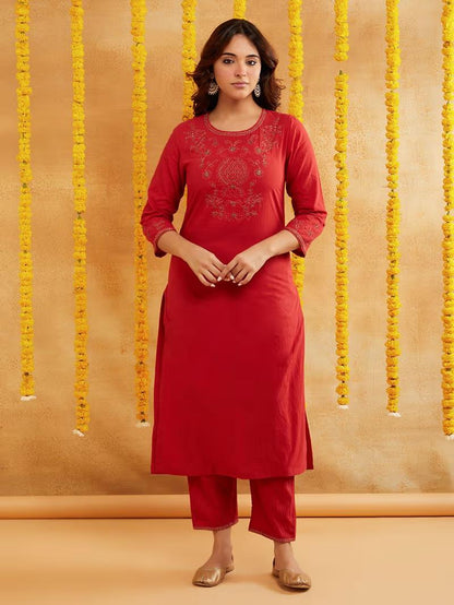 Red Zari Embroidered Kurta Pants with Dupatta- Set of 3
