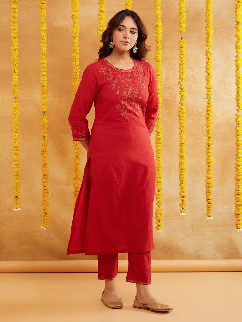 Red Zari Embroidered Kurta Pants with Dupatta- Set of 3