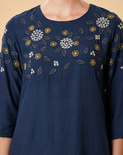 BLUE EMBROIDERED COTTON SILK KURTA