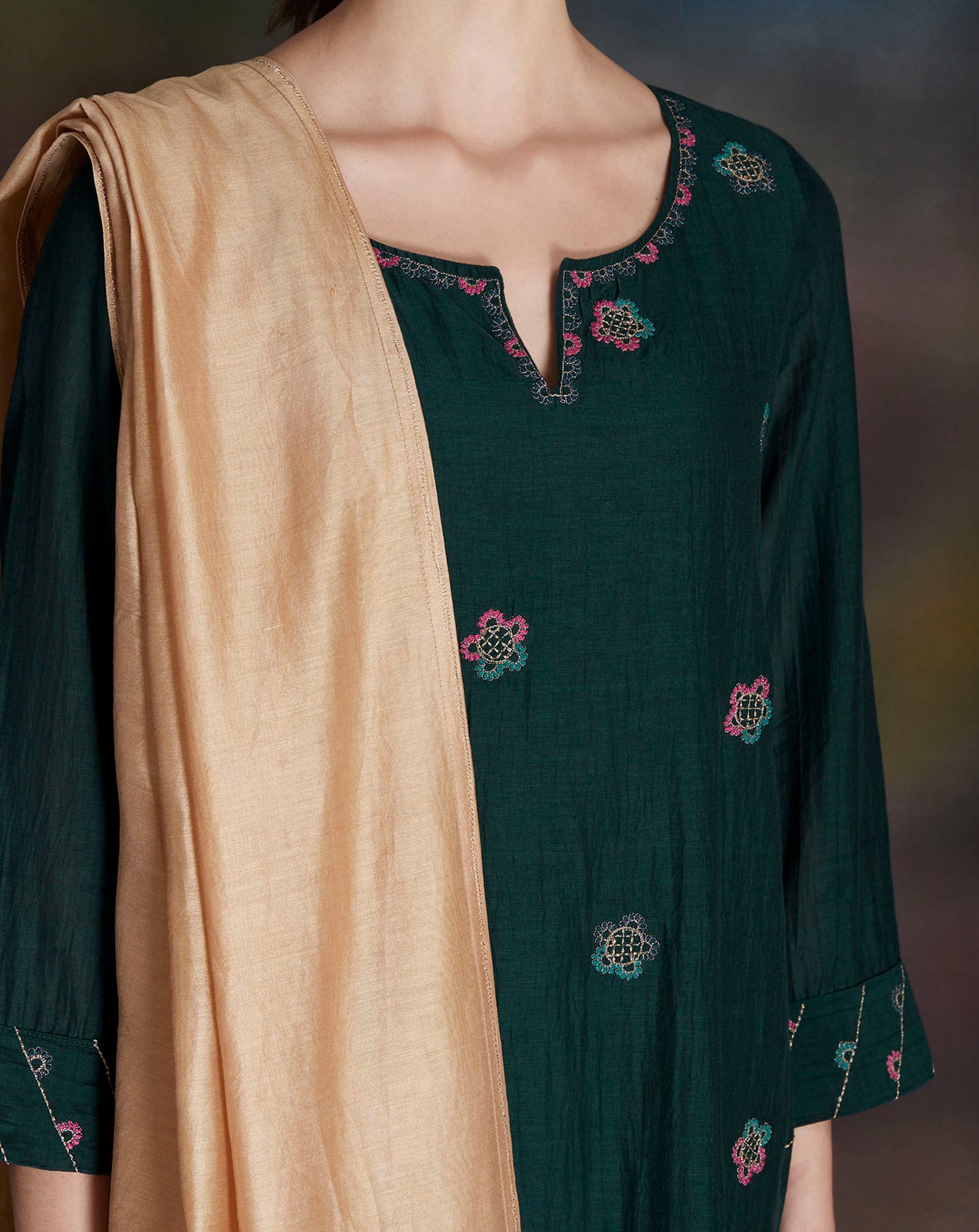 GREEN THREAD EMBROIDERED COTTON SILK KURTA WITH PANTS