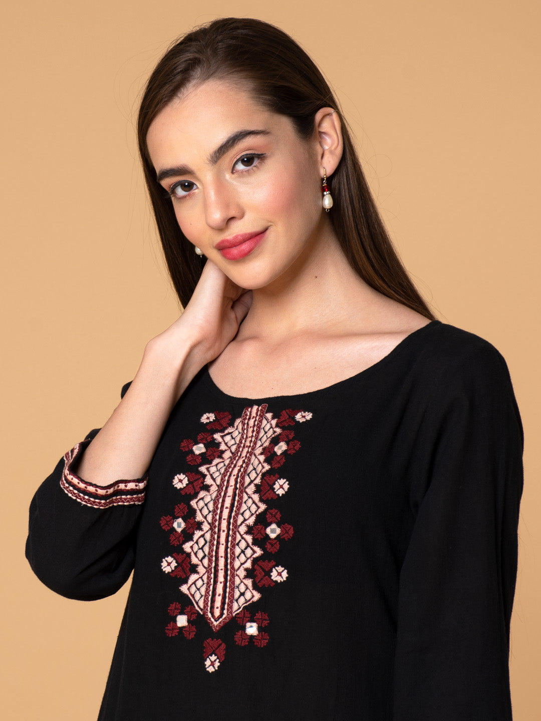 BLACK EMBROIDERED COTTON KURTA