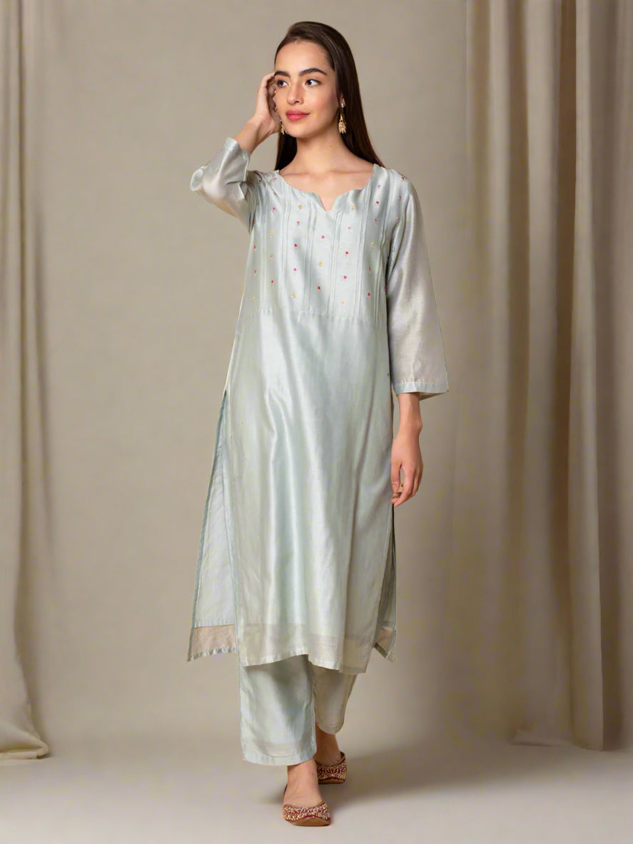 PASTEL GREEN EMBROIDERED CHANDERI KURTA WITH PANTS