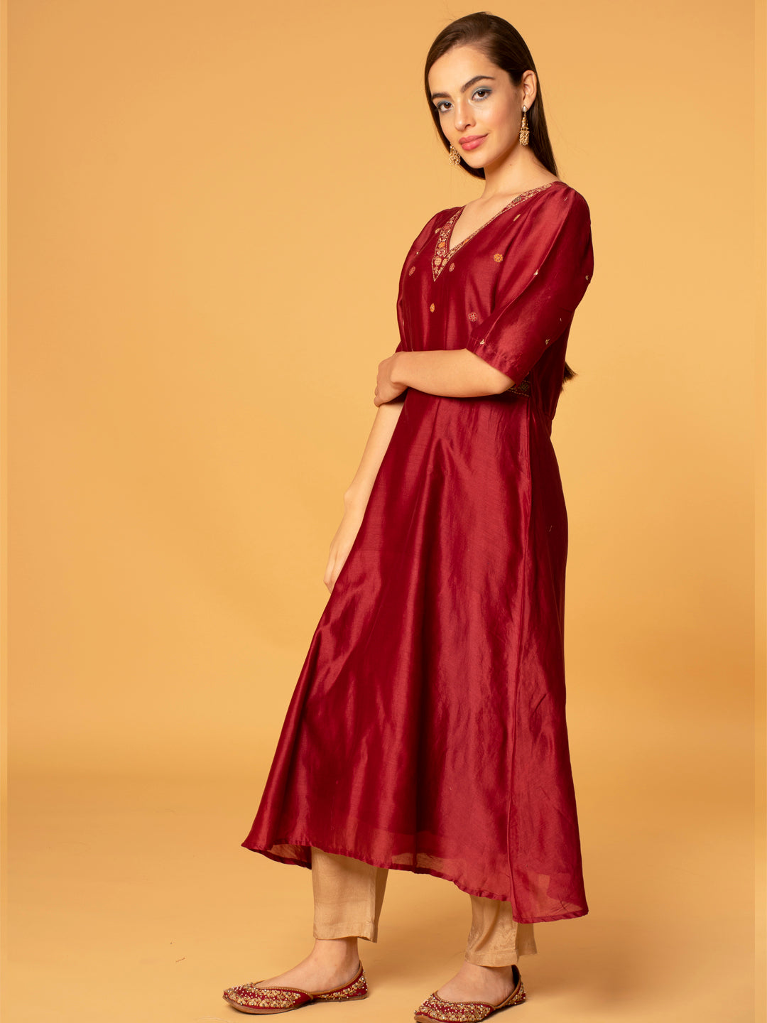 MAROON EMBROIDERED CHANDERI KURTA WITH BEIGE VISCOSE PANTS