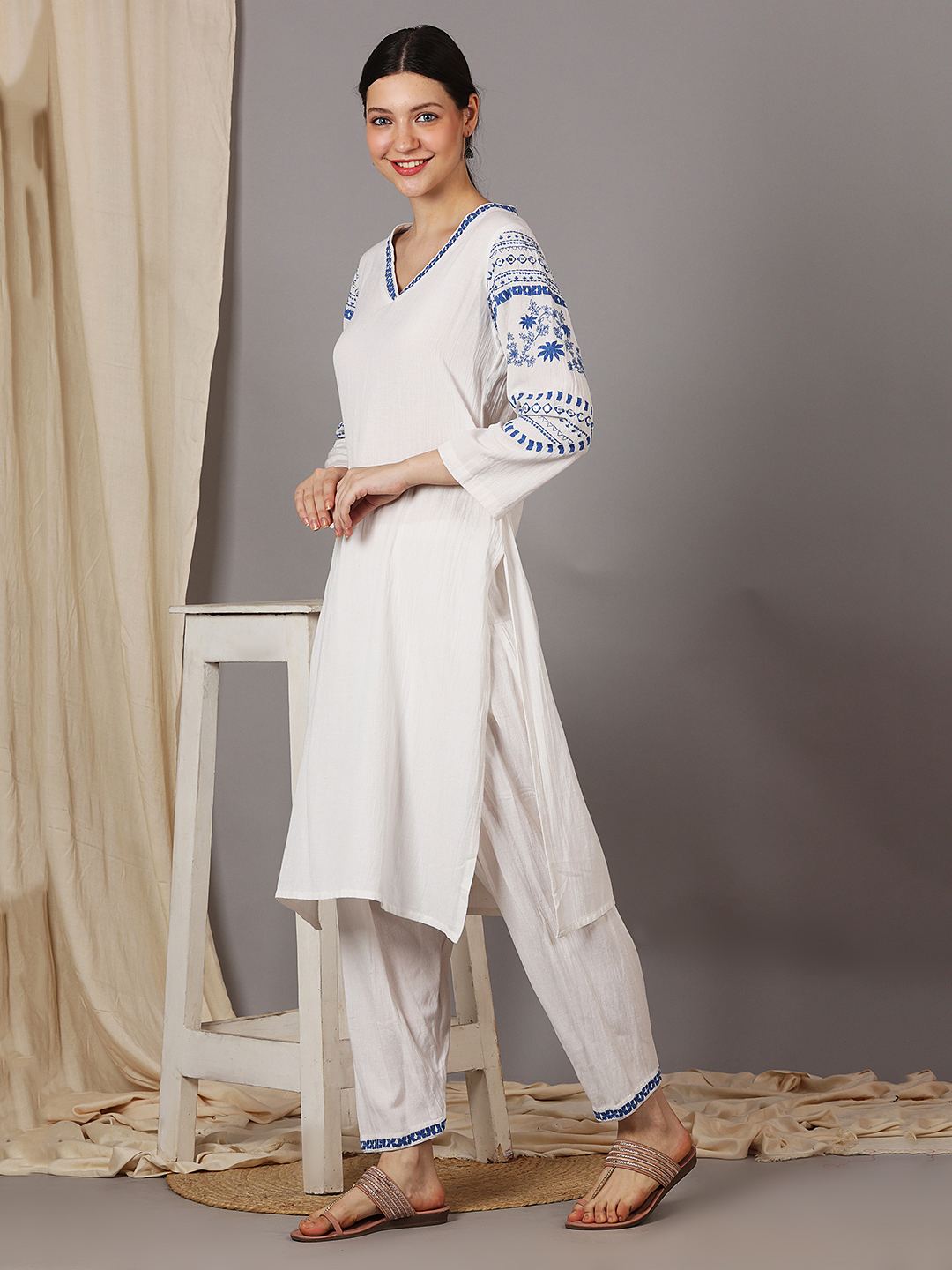 WHITE EMBROIDERED VISCOSE LINEN KURTA WITH SALWAR