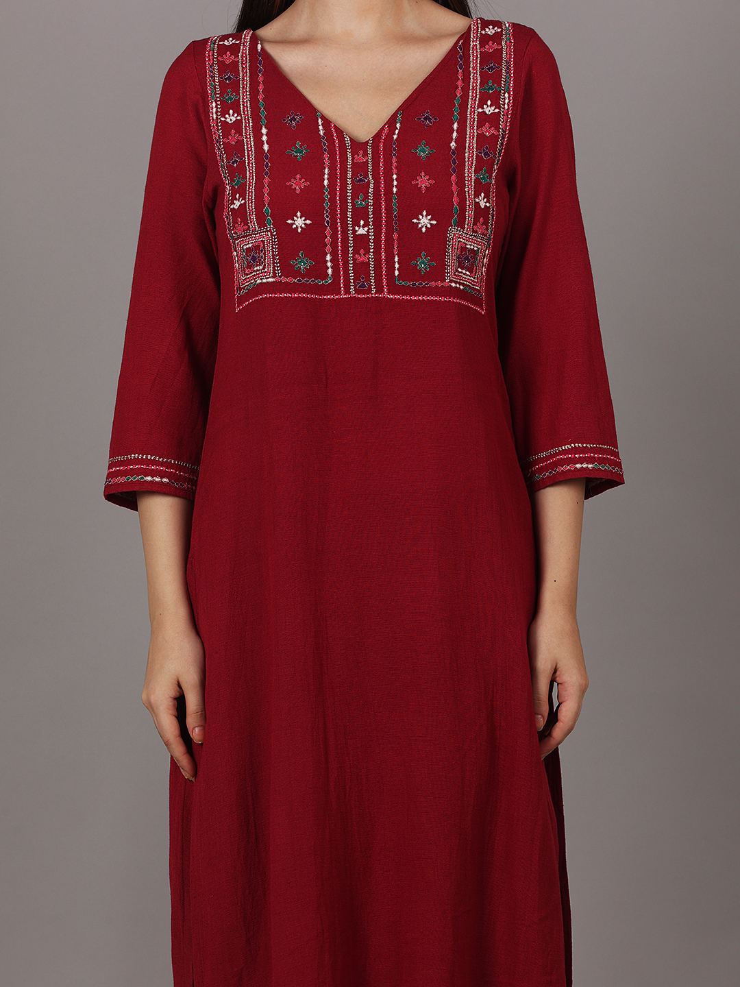 MAROON EMBROIDERED VISCOSE LINEN KURTA WITH SALWAR