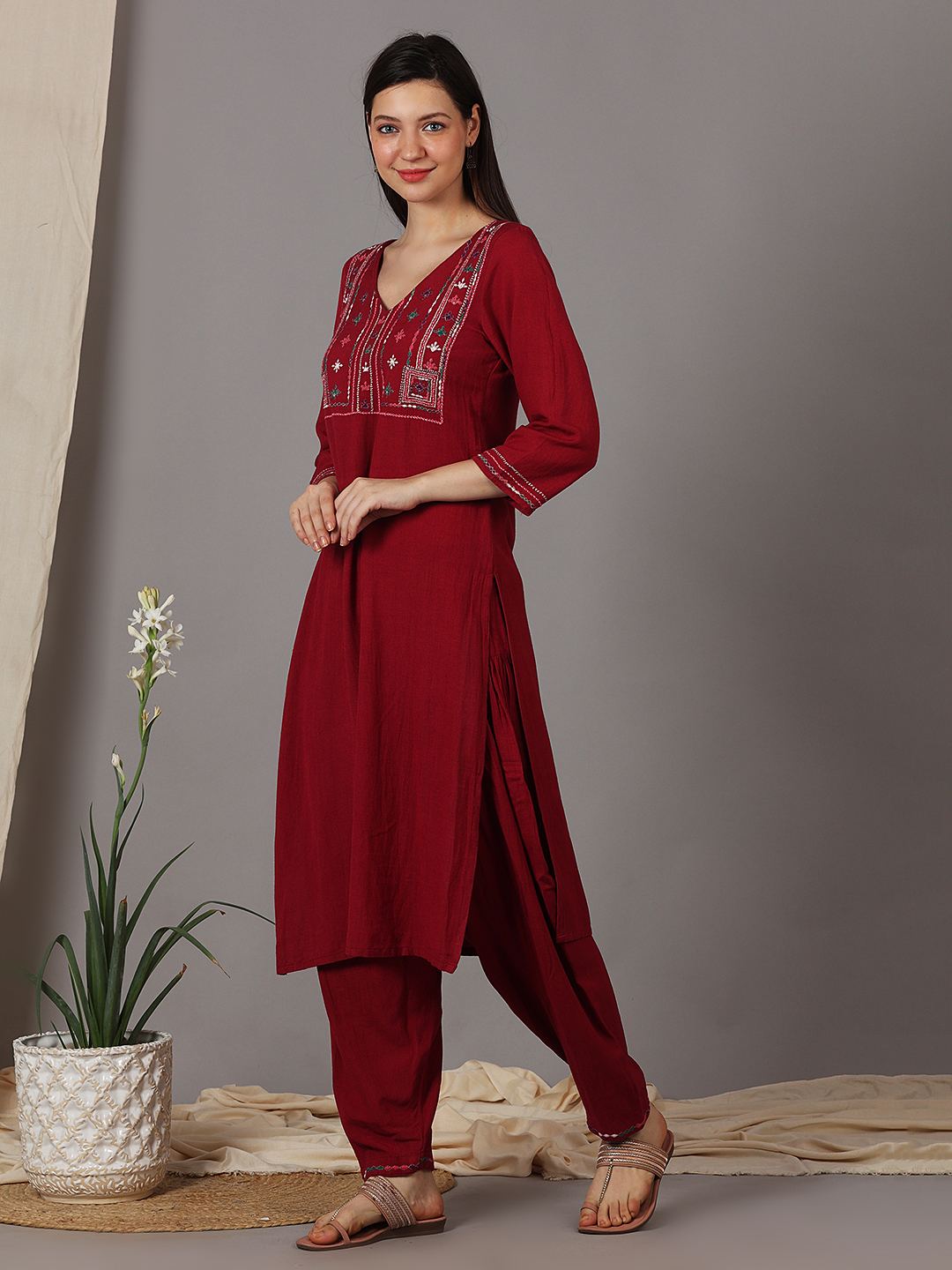 MAROON EMBROIDERED VISCOSE LINEN KURTA WITH SALWAR