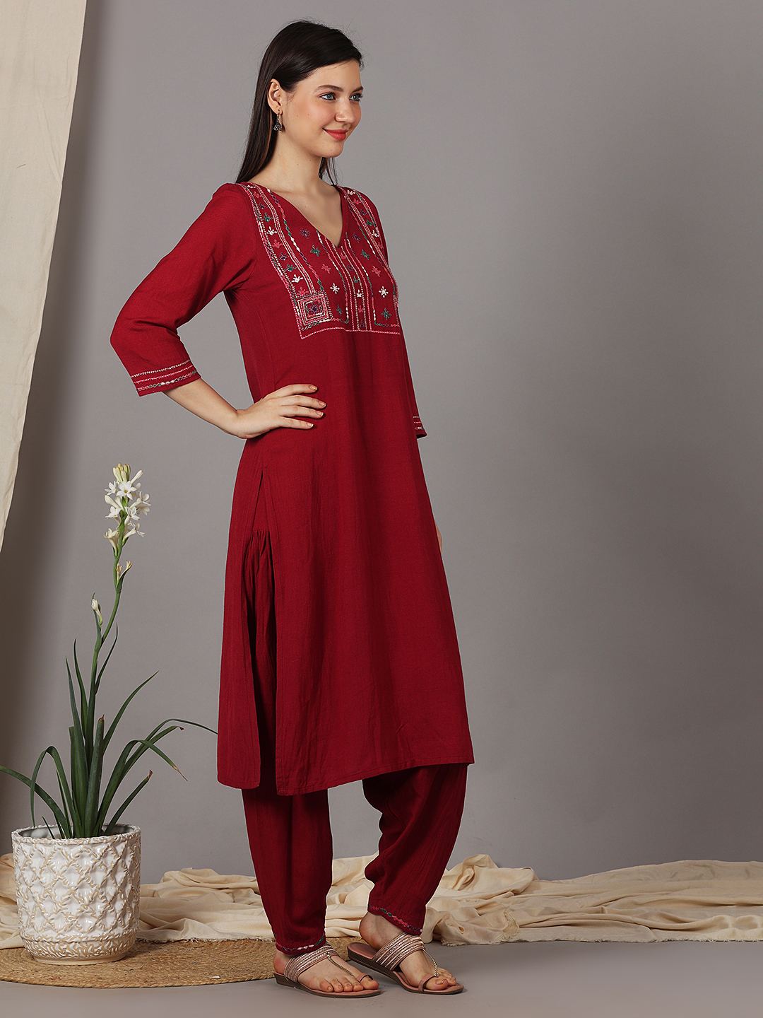 MAROON EMBROIDERED VISCOSE LINEN KURTA WITH SALWAR