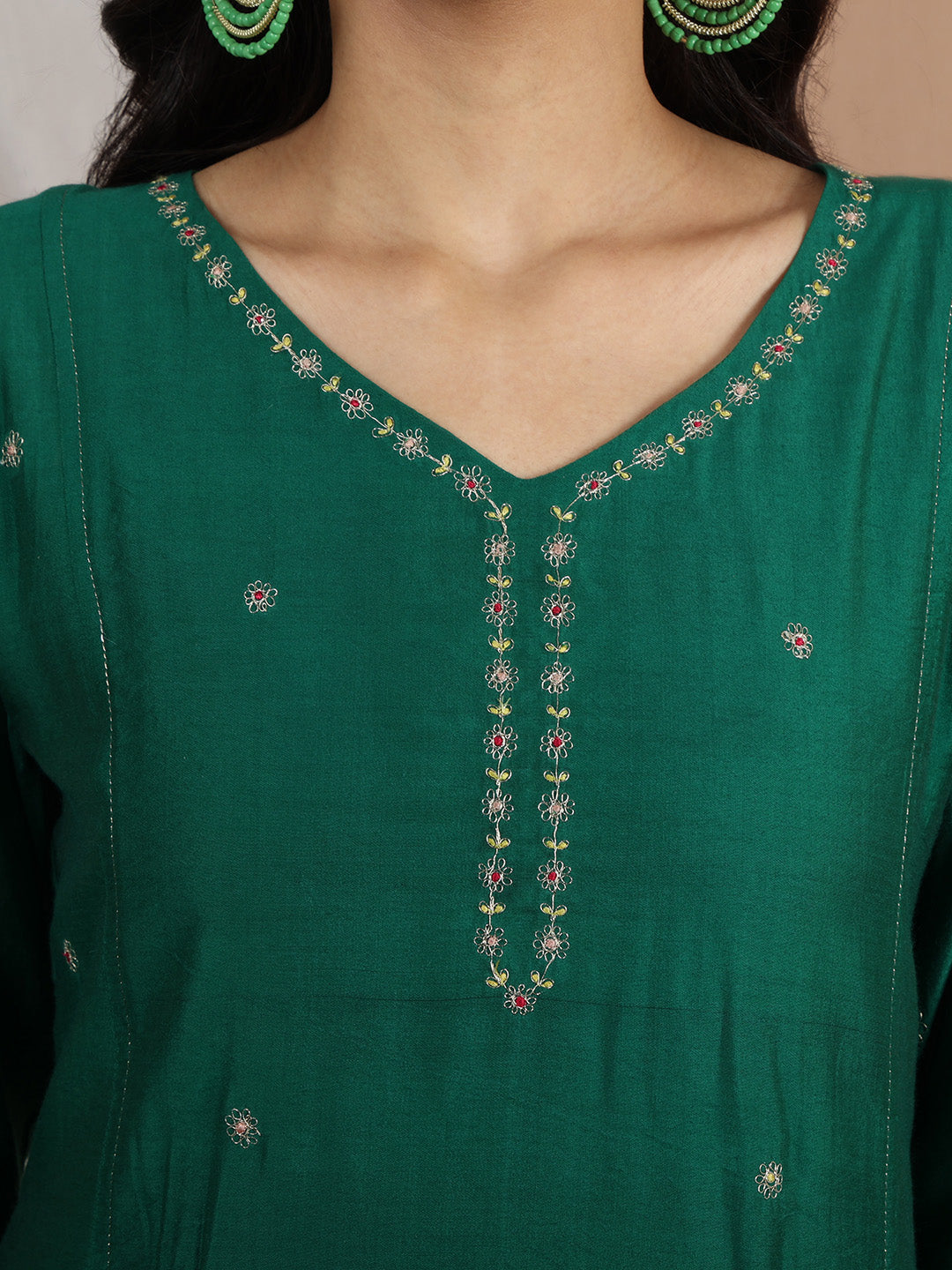 GREEN EMBROIDERED CHANDERI KURTA WITH PANTS