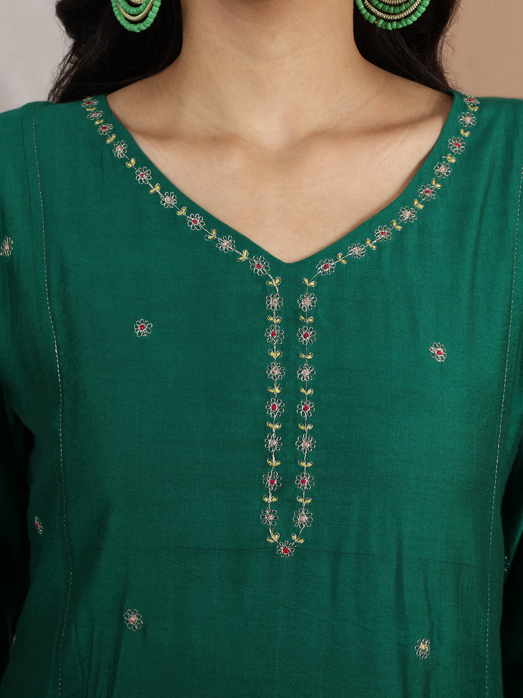 GREEN EMBROIDERED CHANDERI KURTA WITH PANTS