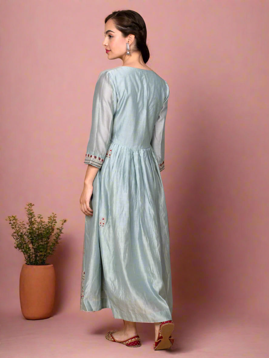 MINT GREEN EMBROIDERED CHANDERI KURTA WITH PANTS