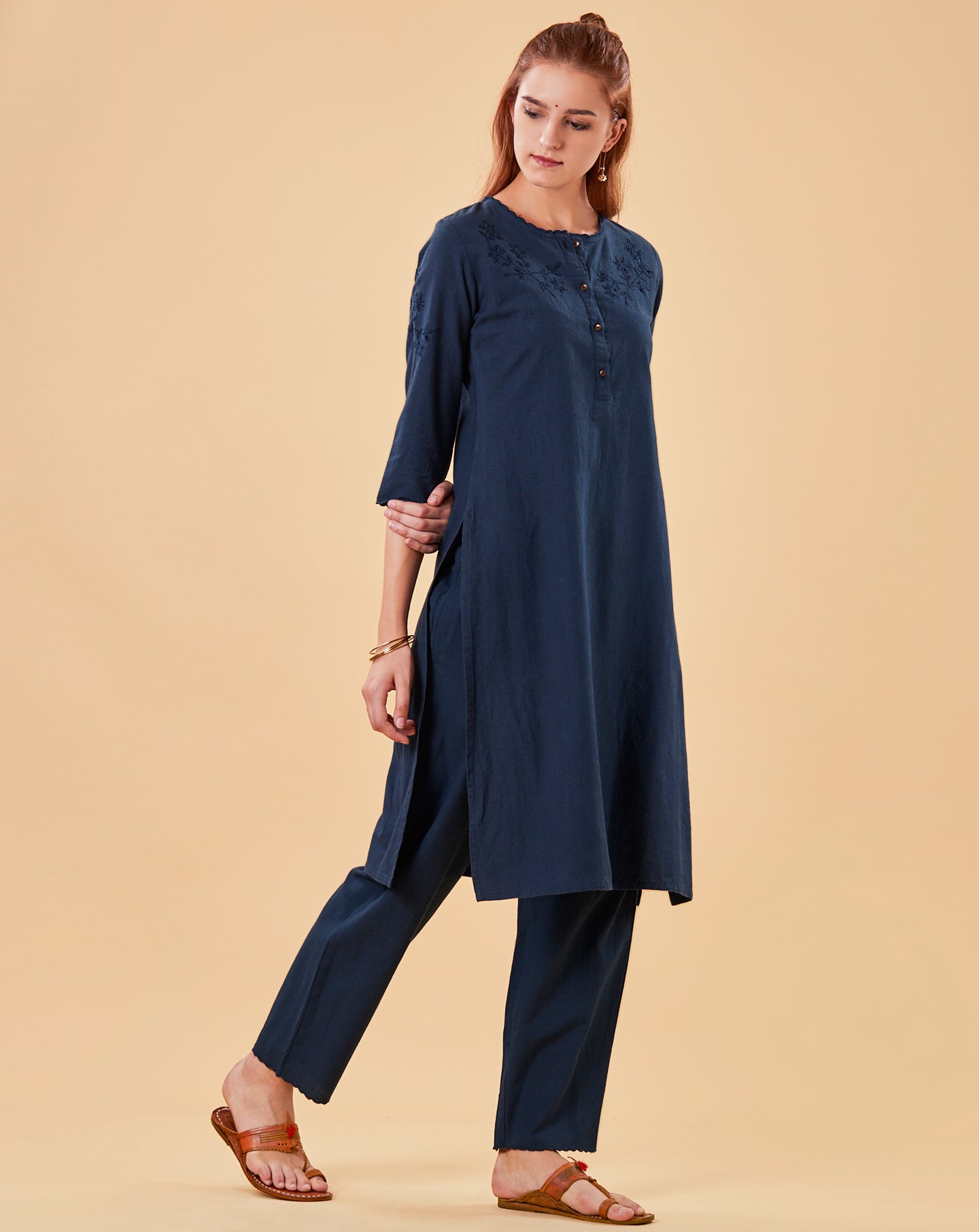 NAVY CUTWORK EMBROIDERED COTTON LINEN KURTA WITH PANTS