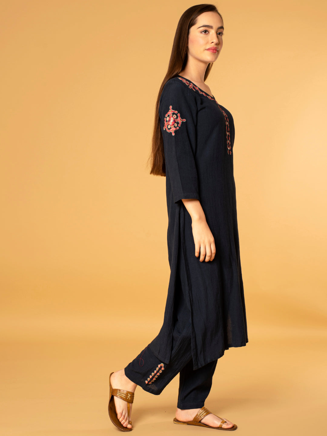 NAVY BLUE MIRROR EMBROIDERED LINEN VISCOSE KURTA WITH PANTS