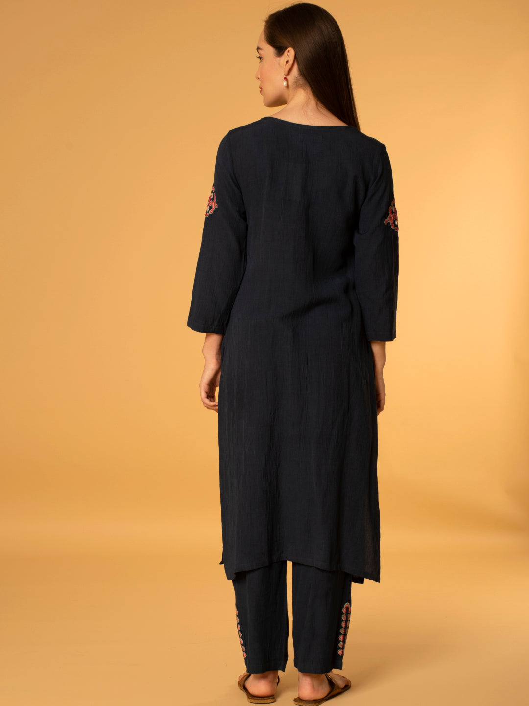 NAVY BLUE MIRROR EMBROIDERED LINEN VISCOSE KURTA WITH PANTS